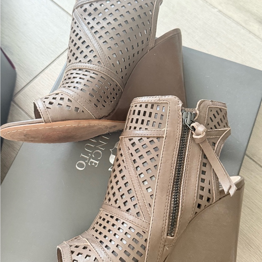 Vince Camuto Earthline Xabrina Lux wedge Shoes